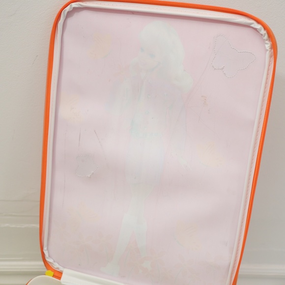 Vintage 90s Barbie Kids Pink Butterfly Rolling Suitcase / Travel Bag - Picture 11 of 13